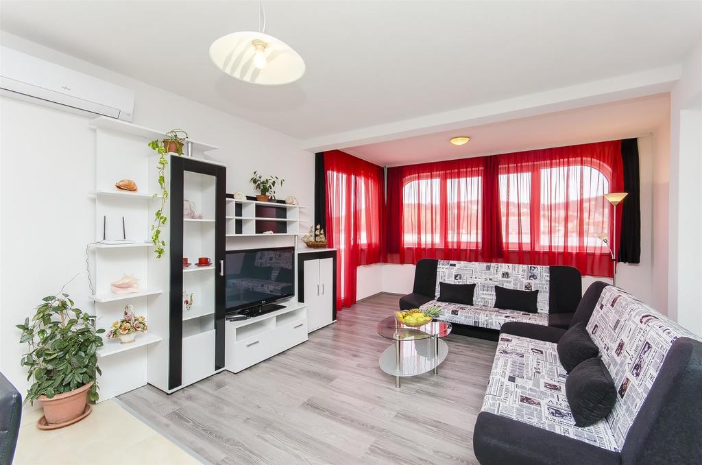 Apartments Branka Trogir Exterior foto