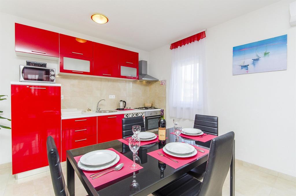 Apartments Branka Trogir Exterior foto